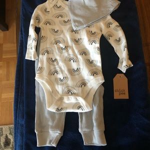 BNWT 3 pc unisex baby set